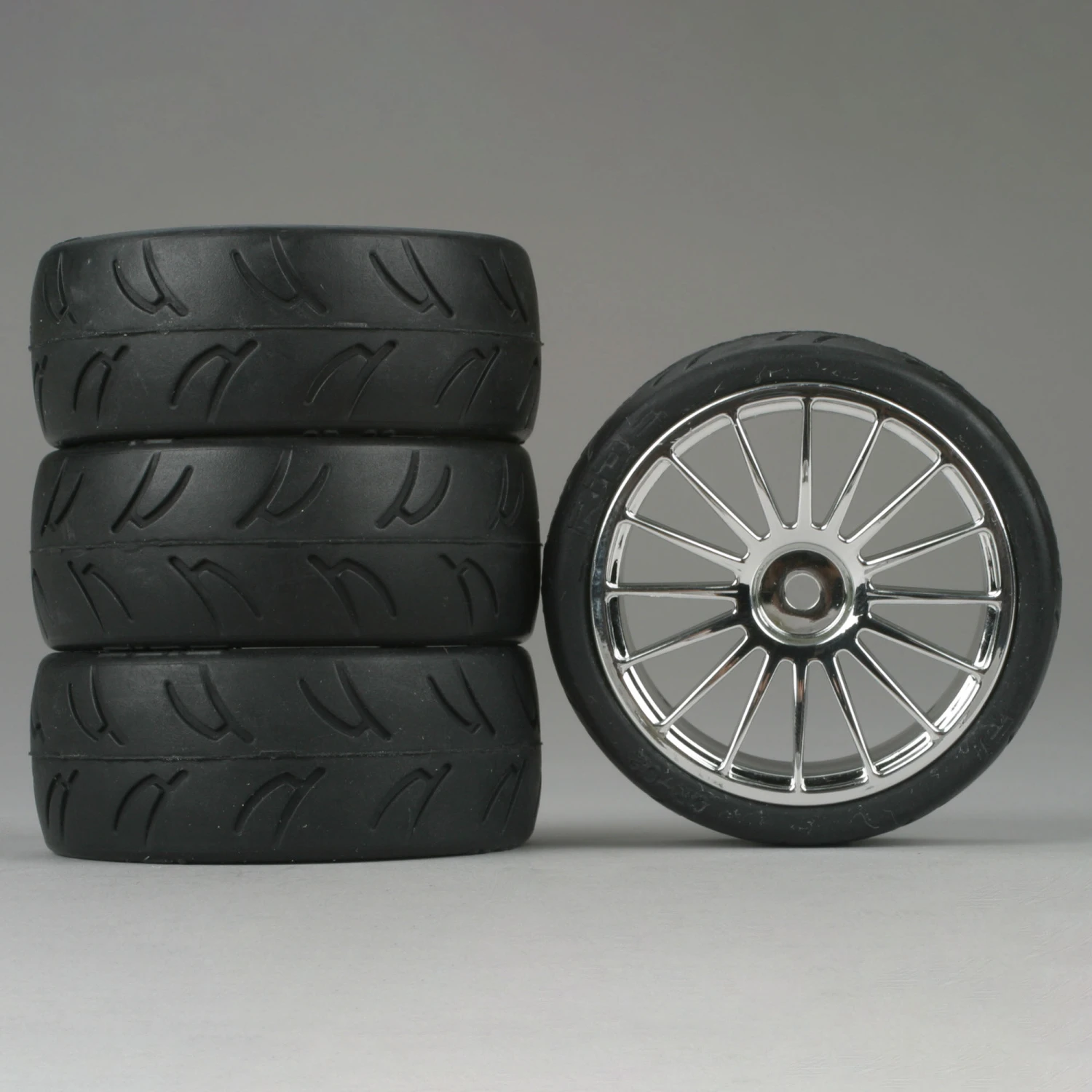 Duratrax 16-Spoke Chrome Wheel, U-Groove (4) for Tires & Wheels 3 Duratrax 16-Spoke Chrome Wheel, U-Groove (4) for Tires & Wheels